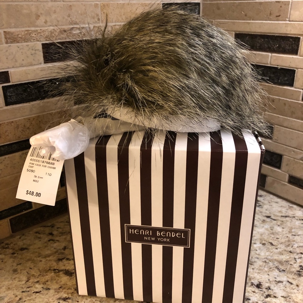 Henri Bendel Faux Faux Charm